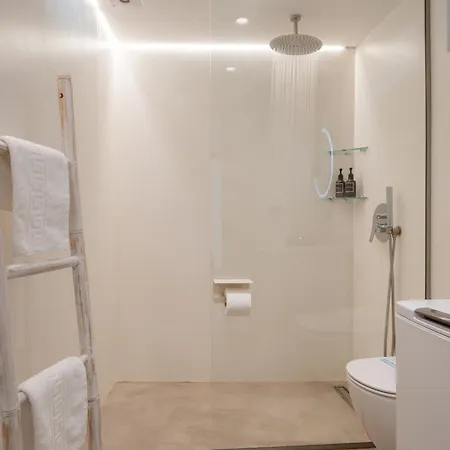 Aneliz Parikia (Paros)