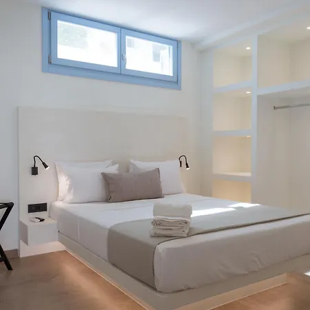 Aneliz Parikia (Paros)