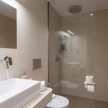 Aneliz Parikia (Paros)