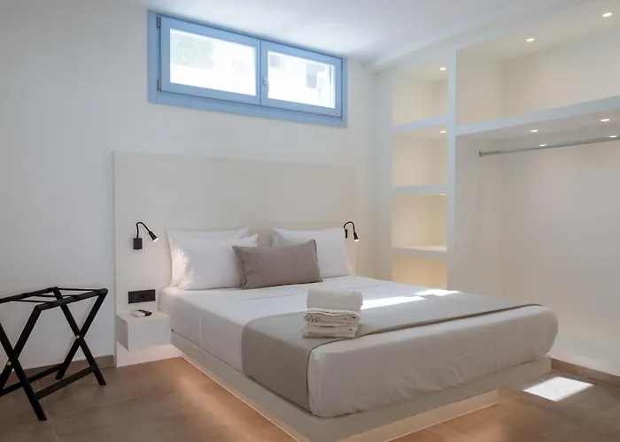 Aneliz Parikia (Paros)